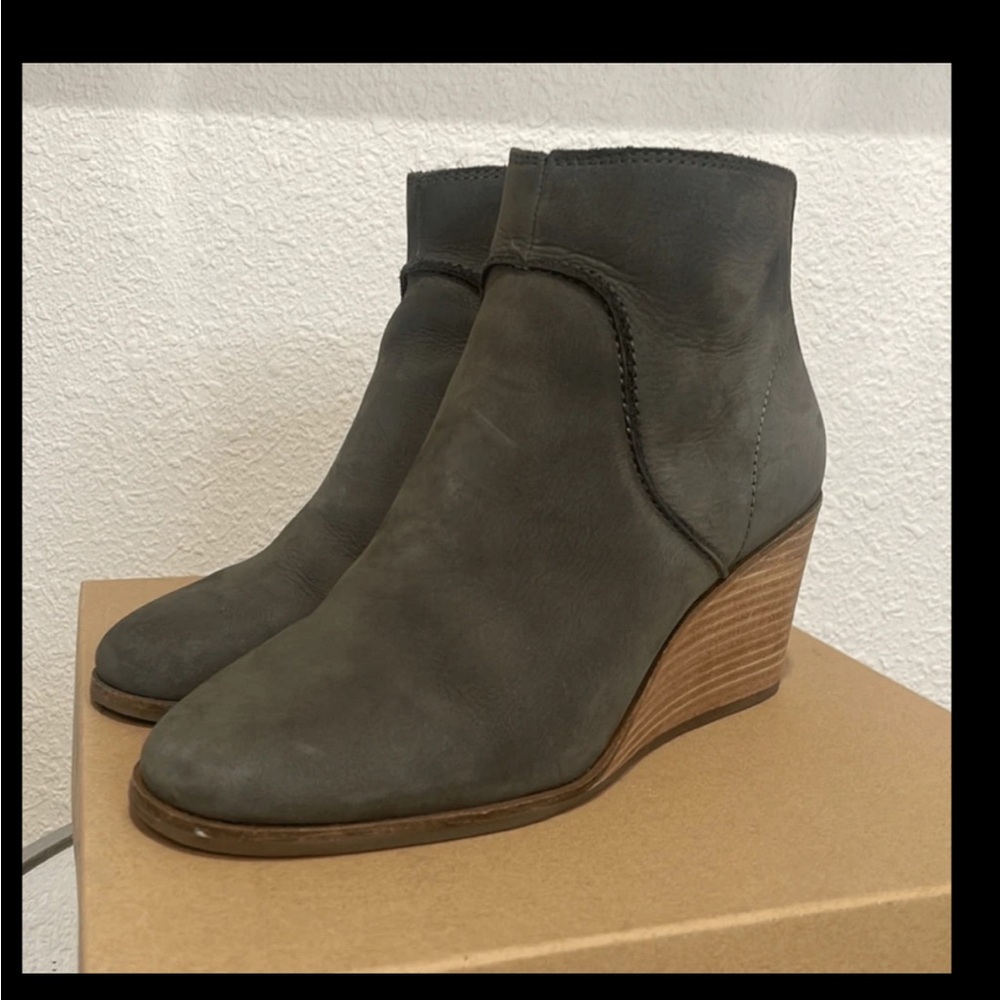 Lucky Brand Zanta Suede Wedge Heel Ankle Booties sz 7